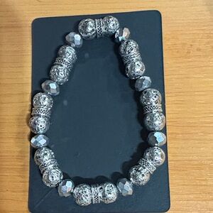 🎈5/15🎈🎈Elegant Silver Beaded Bracelet